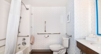 Hampton Inn by Hilton Tucson-Airport Room Type - 1 KNG ACC TUB FRDG SFBD NS