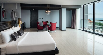 TSix5 Quarter Room Type - Royal Suite