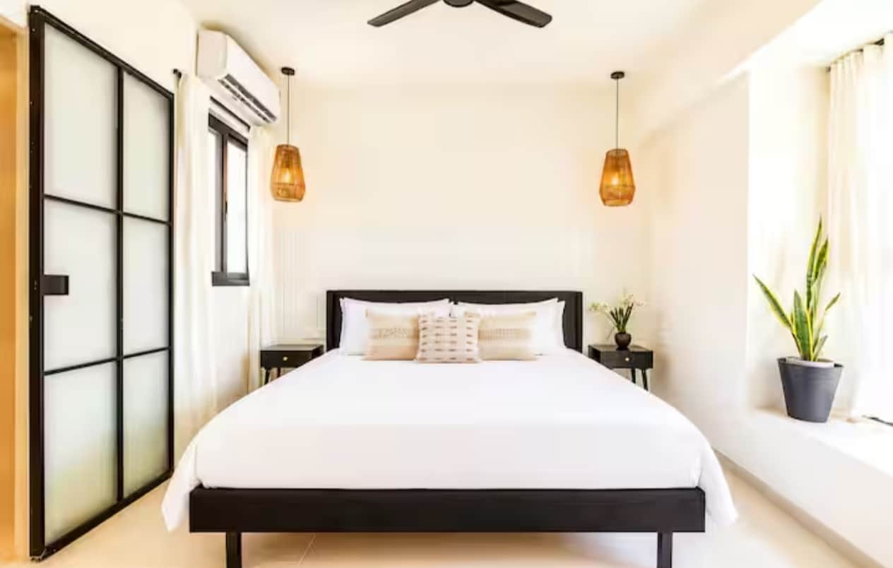 Hotel Vistara - Tap to explore photos