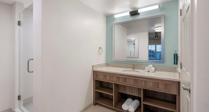 Hilton Vacation Club Aqua Sol Orlando West Room Type - 3 BEDROOM 1 KG 1 QN 2 DBLS