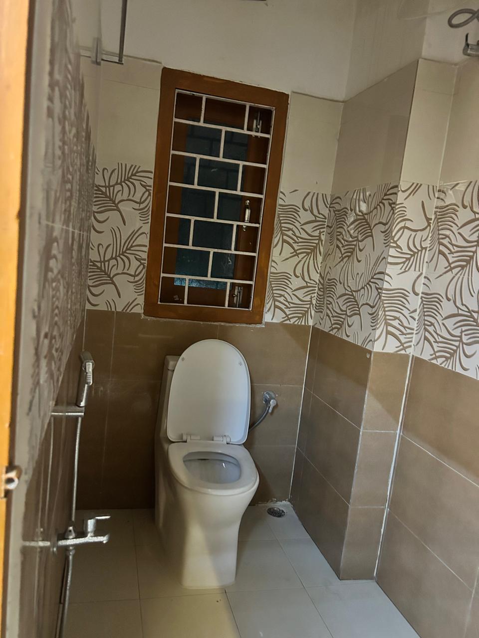 V & Q Homestay - Tap to explore photos