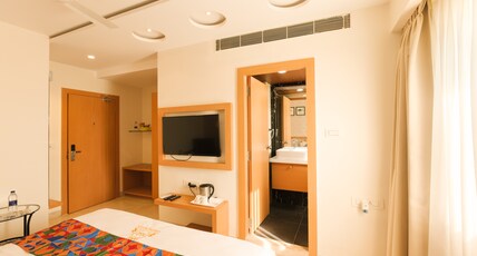 KVR Capitol Suites Room Type - Deluxe Room
