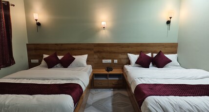 PLATINUM INN Room Type - STANDARD QUAD ROOM