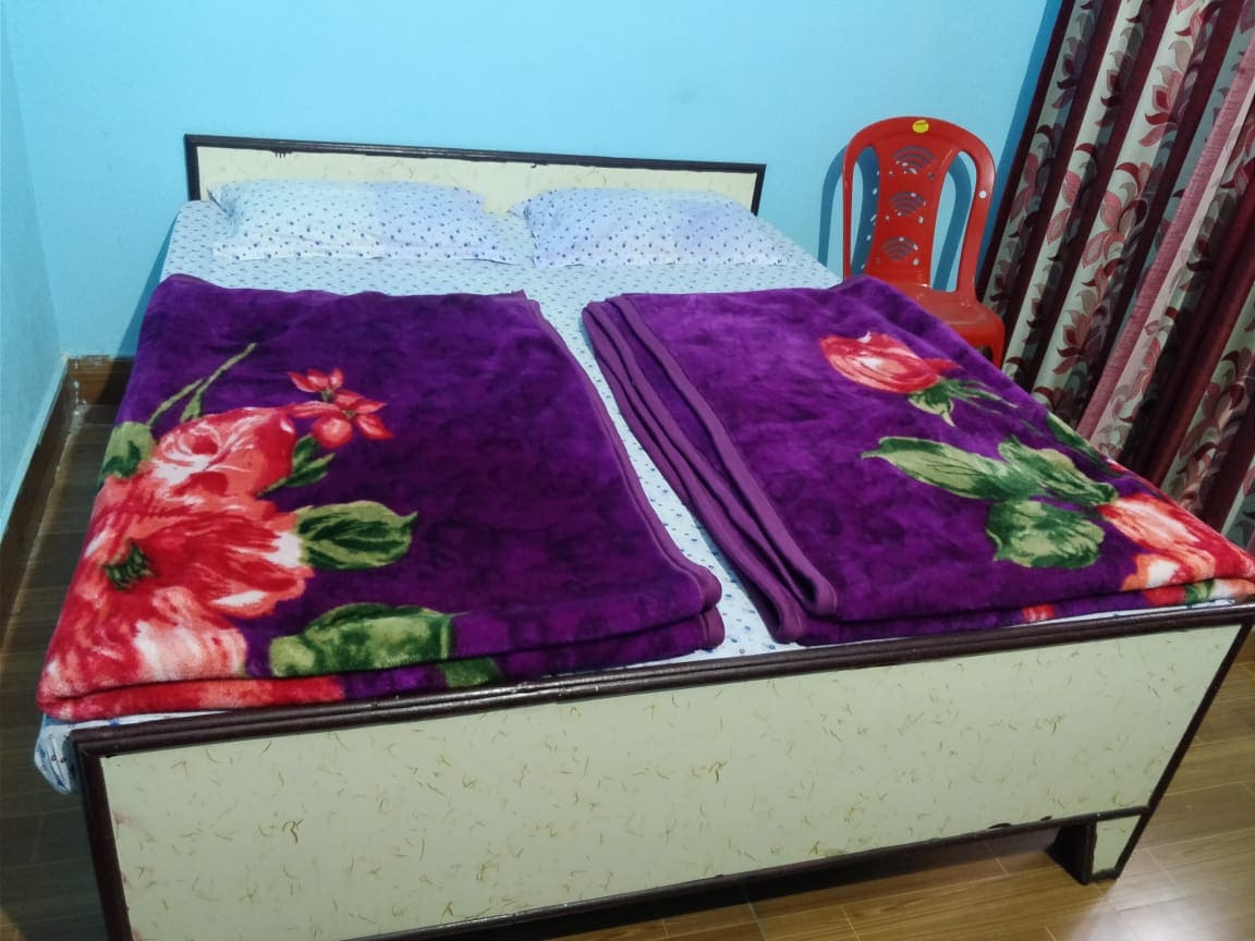 Hotel Hari Om - Tap to explore photos