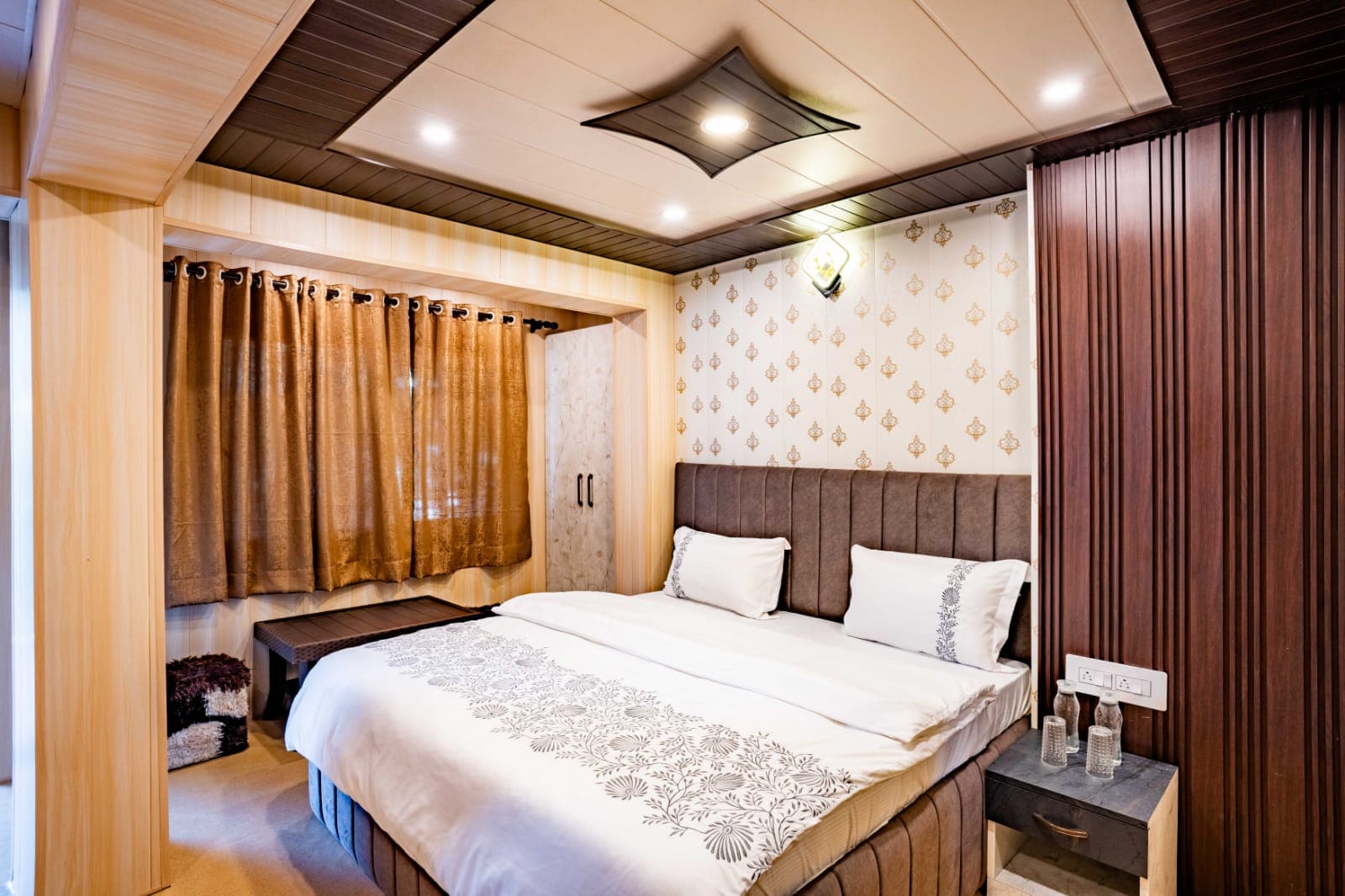 LAKE VIEW HOMES NAINITAL - Tap to explore photos