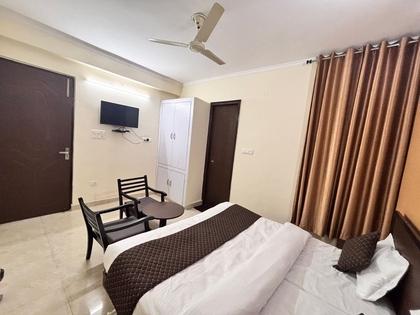 Hotel Shivaay AIIMS Rishikesh - Tap to explore photos