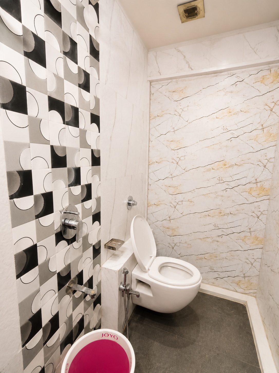 Transit Seven Hills Hotel Near Airport Mumbai T2 - Tap to explore photos