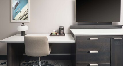 Hilton San Jose Room Type - 1 KING BED CORNER ROOM