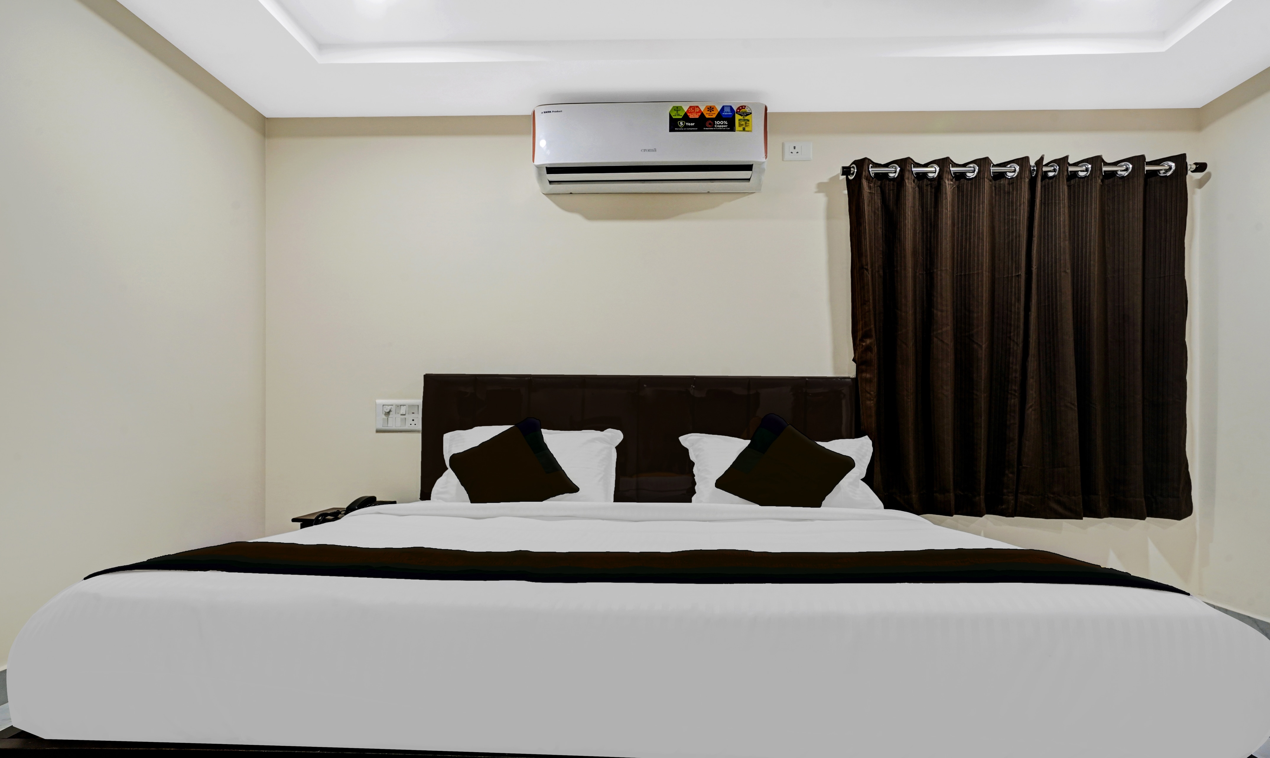 HOTEL CJ PRIDE - Tap to explore photos