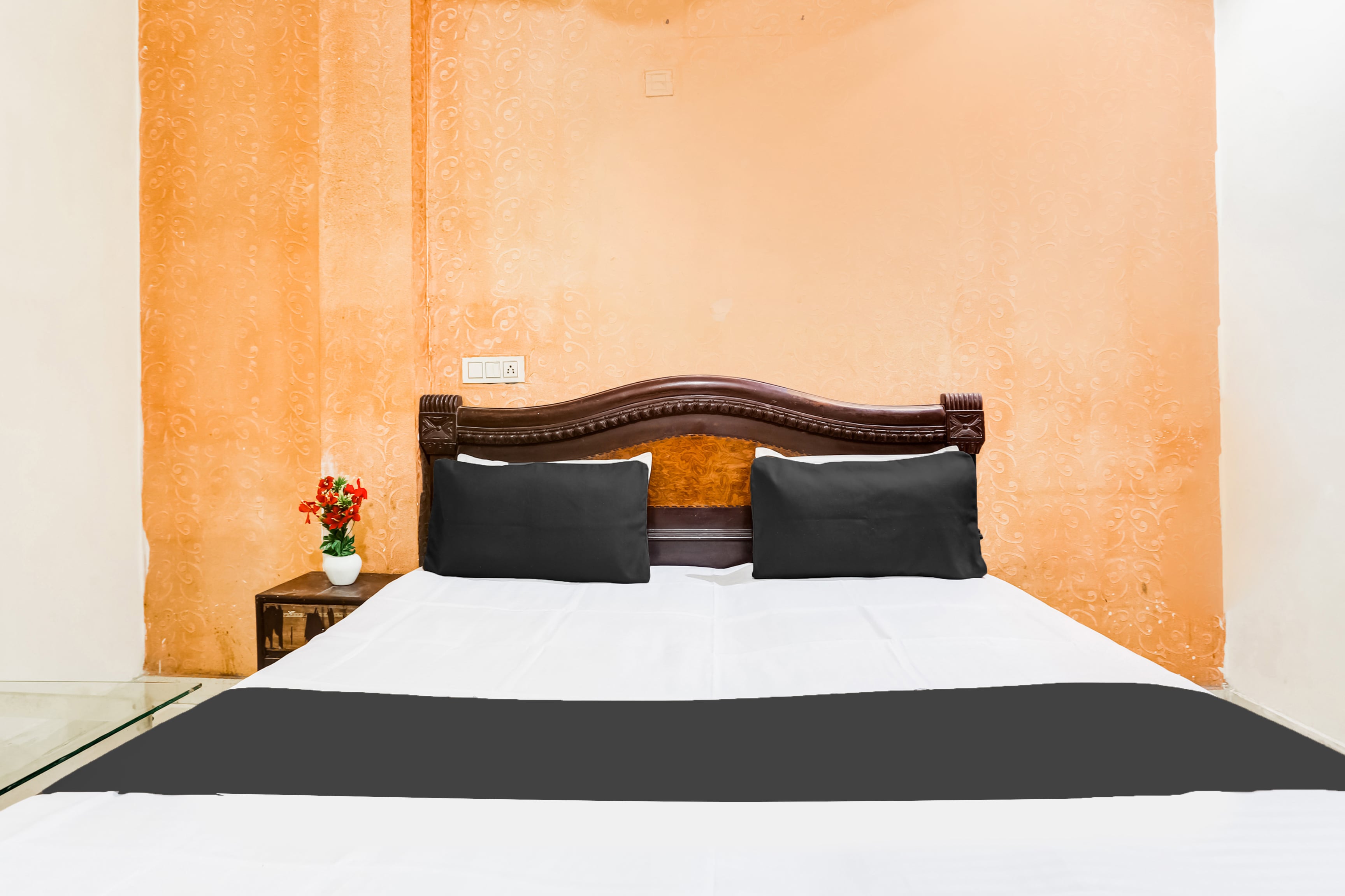 Hotel O Grand Galaxy Inn - Tap to explore photos