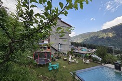 Smuggler Resort By West Western - CentrallyHeated & Air Cooled, Manali