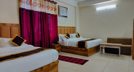 SAI SUNDER INN Room Type - Family Room