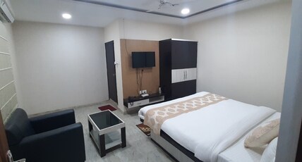 HOTEL JHARI PALACE Room Type - PREMIUM ROOM