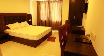 Vinayaka Regency Room Type - Deluxe AC