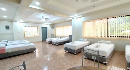 OYO 1229 Donya Thelma Ferrer Spring Resort Room Type - Premier Family Room