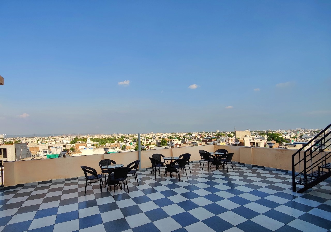 Hotel Ratan Palace - Tap to explore photos