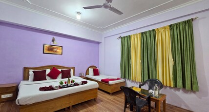 Hotel City Gold - Hotel Near Cricket Stadium Room Type - Triple Bed Non View
