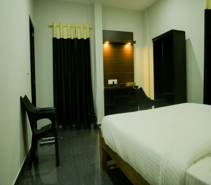 T Four Taste - Tap to explore photos