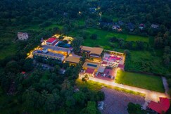 FOUR STONE VILLAGE RESORT & SPA