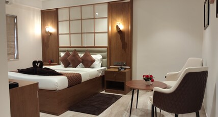 EENNRA SSUBARNA Room Type - ROYAL DELUXE