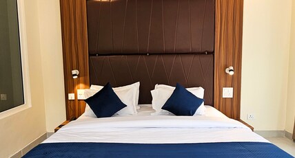 Hotel Luxeevista By Navodayans Room Type - Premium Room Mountain View