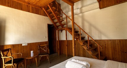 The Blue Mont Sojha Jibhi Room Type - Classic Quadruple Room