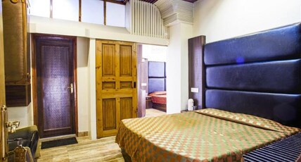 Hotel Cosmos Mall Road Room Type - Family Suite