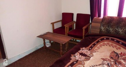 Shahijahan Hotel & Restaurant Room Type - Deluxe Bedroom Thajiwas Glacier Mountain View Shahijahan Hotel & Restaurant Room Type - Deluxe Bedroom Thajiwas Glacier Mountain View