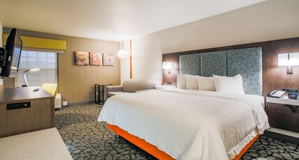 Hampton Inn by Hilton Prescott Room Type - KING STUDY-NON SMOKING