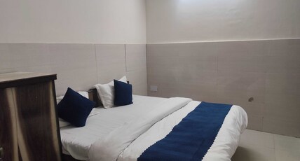Hotel O Shubham Palace Room Type - Classic
