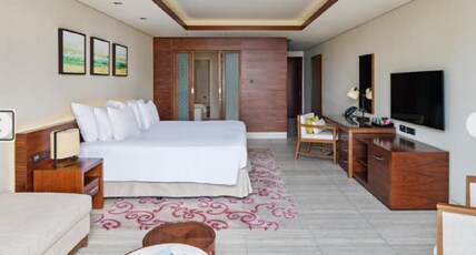JA Palm Tree Court, Dubai Room Type - Sea View Residence Junior Suite, Lounge Access, Butler Service and Mall Shuttle JA Palm Tree Court, Dubai Room Type - Sea View Residence Junior Suite, Lounge Access, Butler Service and Mall Shuttle