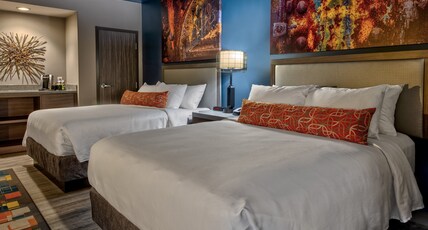 Hotel Indigo Pittsburgh University-Oakland, an IHG hotel Room Type - 2 Queen Standard Communications Accessible