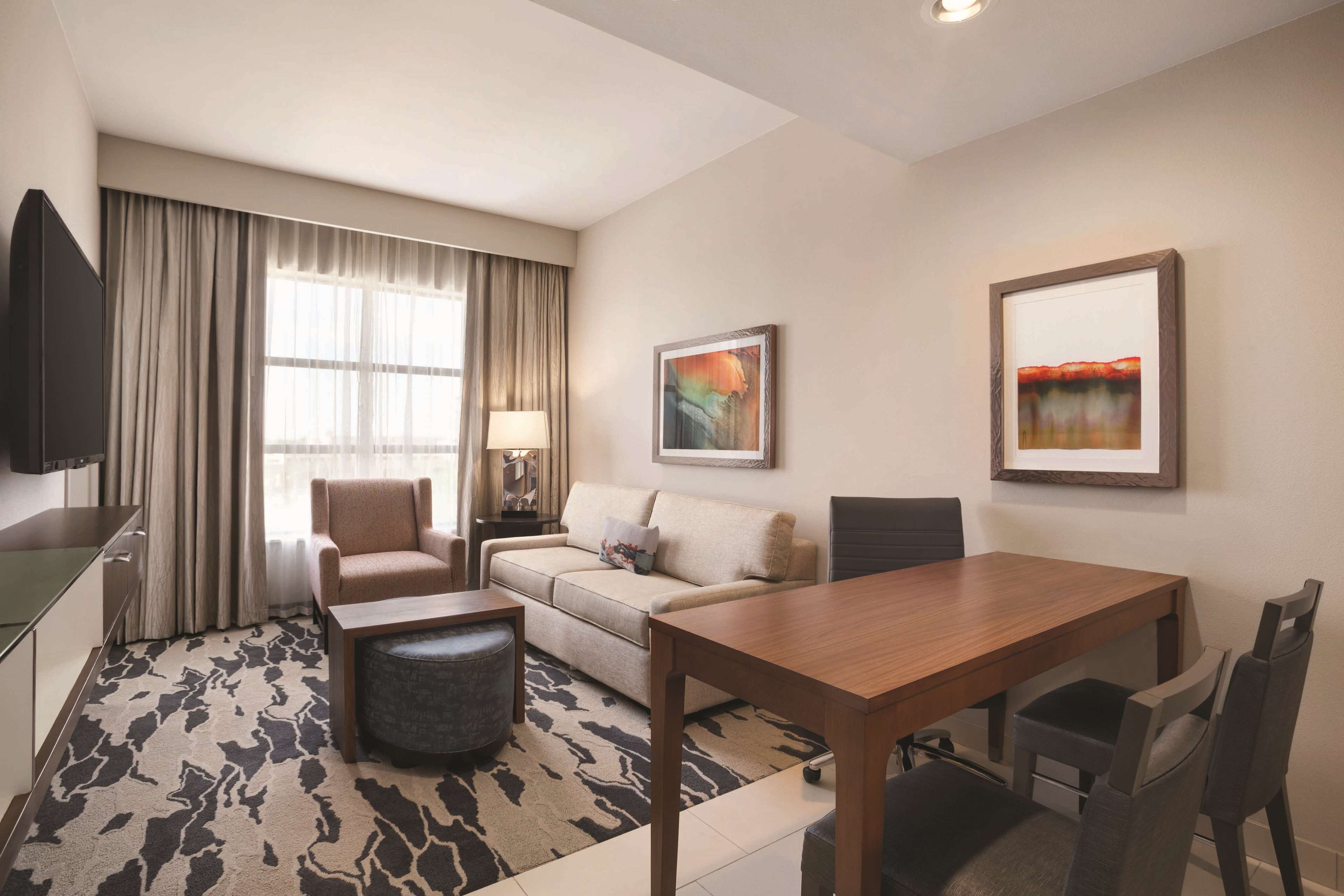 Embassy Suites by Hilton McAllen Convention Center - Tap to explore photos