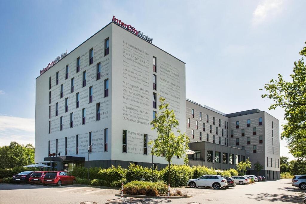 IntercityHotel Berlin Airport Area North - Tap to explore photos