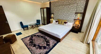 The Luxury Maharaja  The Royal Resort Room Type - Sapphire Room