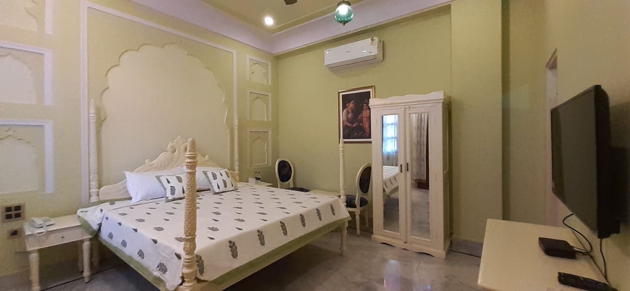 Raj Rajeshwari Haveli - A Heritage Hotel - Tap to explore photos