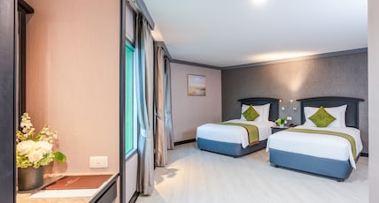 Baiyoke Sky Hotel Bangkok Room Type - Deluxe (Space Zone) with Bathtub Baiyoke Sky Hotel Bangkok Room Type - Deluxe (Space Zone) with Bathtub