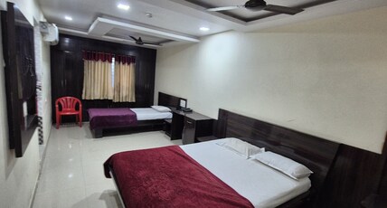 HOTEL M K Room Type - AC TRIPLE BED ROOM