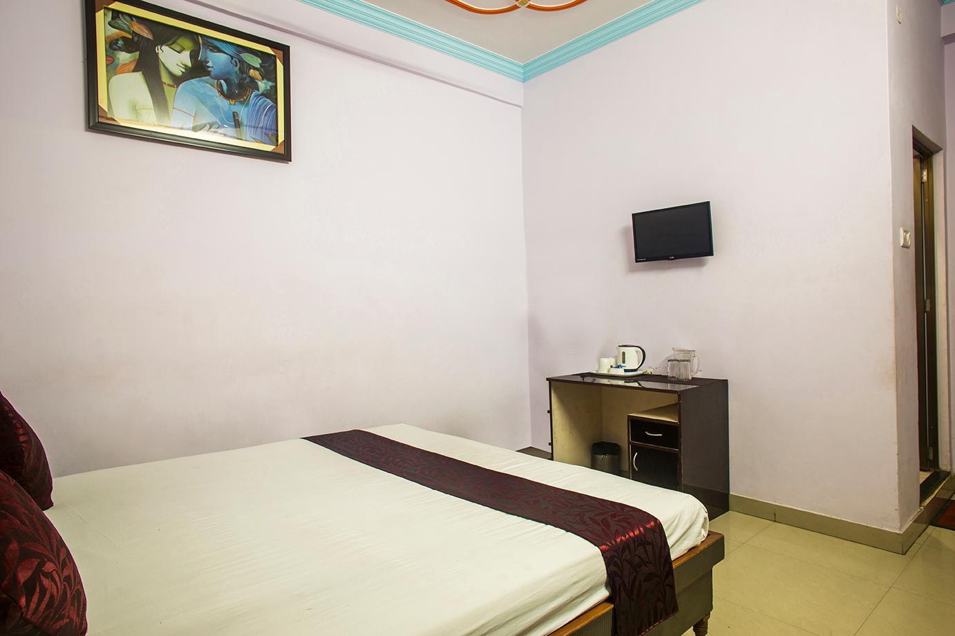 Hotel Tarun Inn - Tap to explore photos
