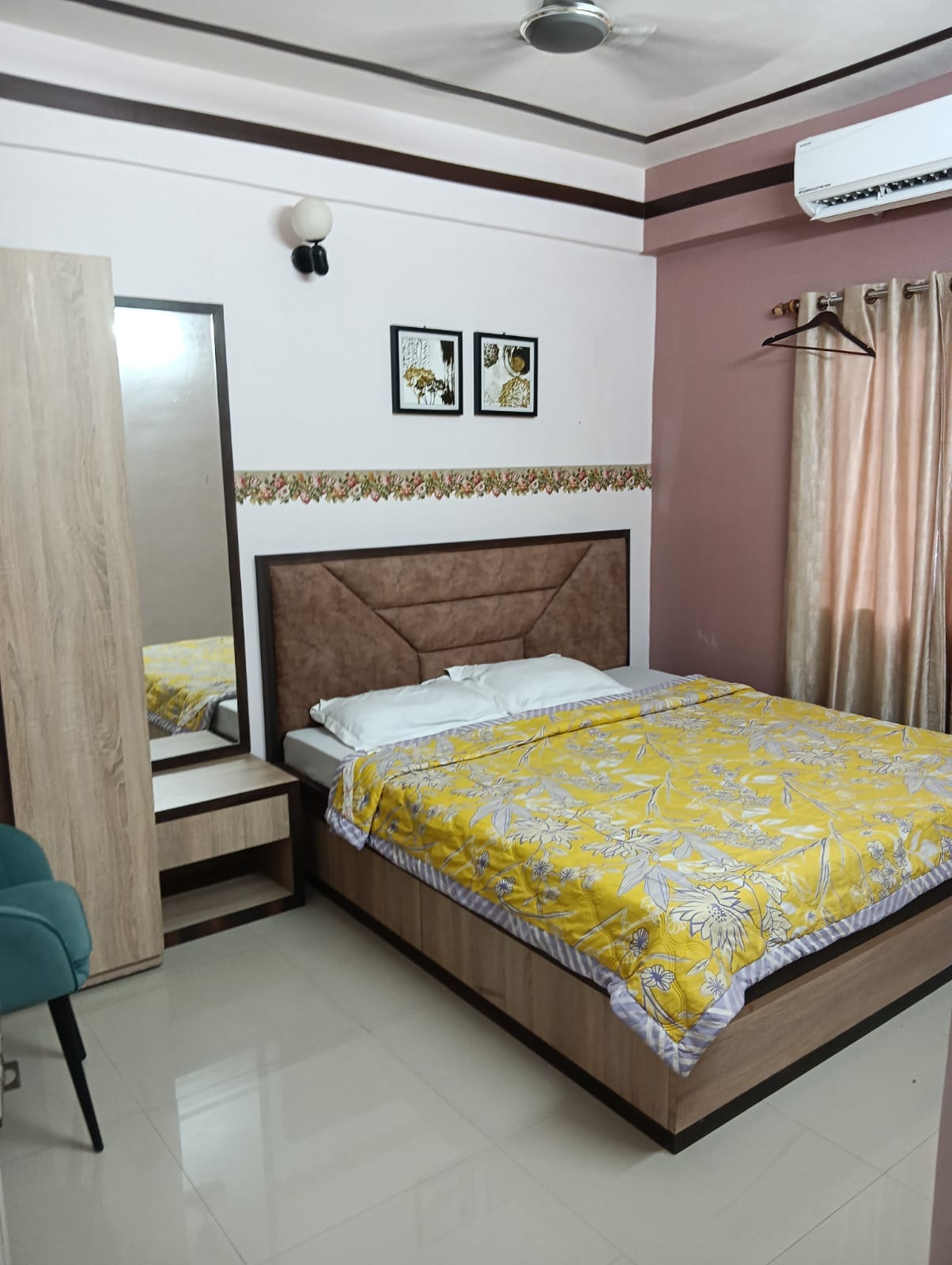 MANYAVAR GUEST HOUSE - Tap to explore photos