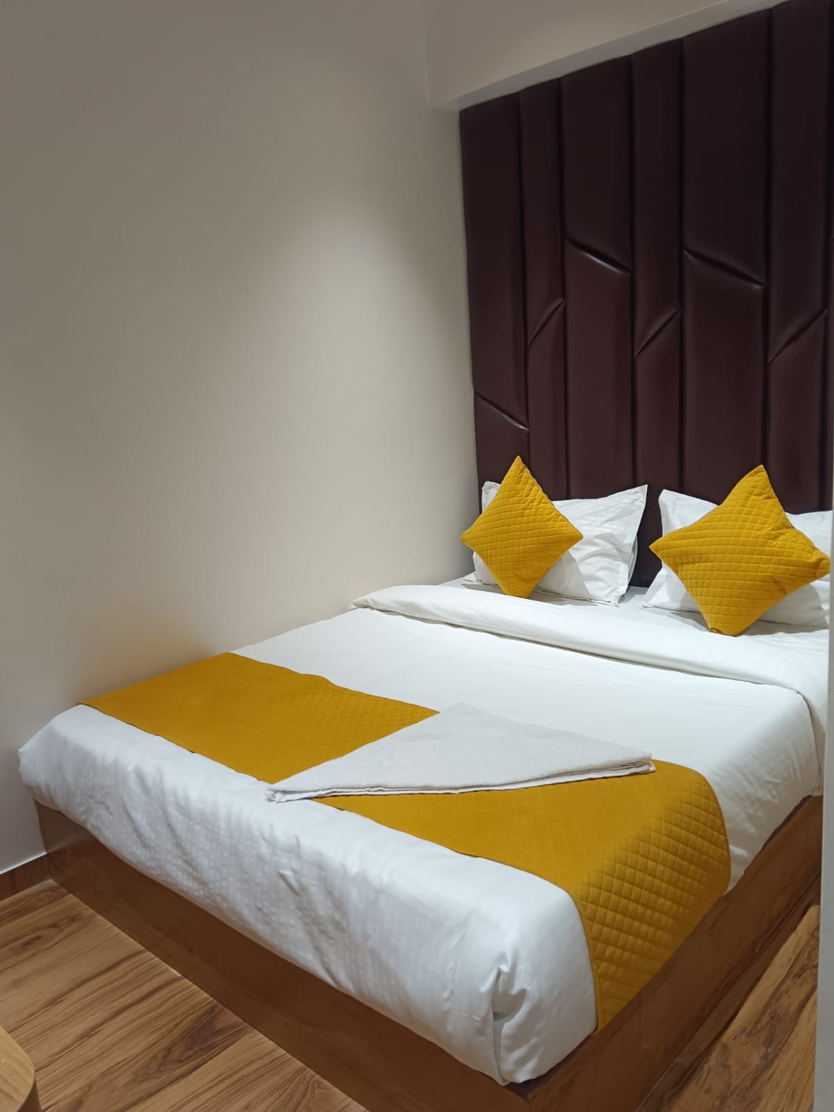 Grand Palace Inn - Tap to explore photos