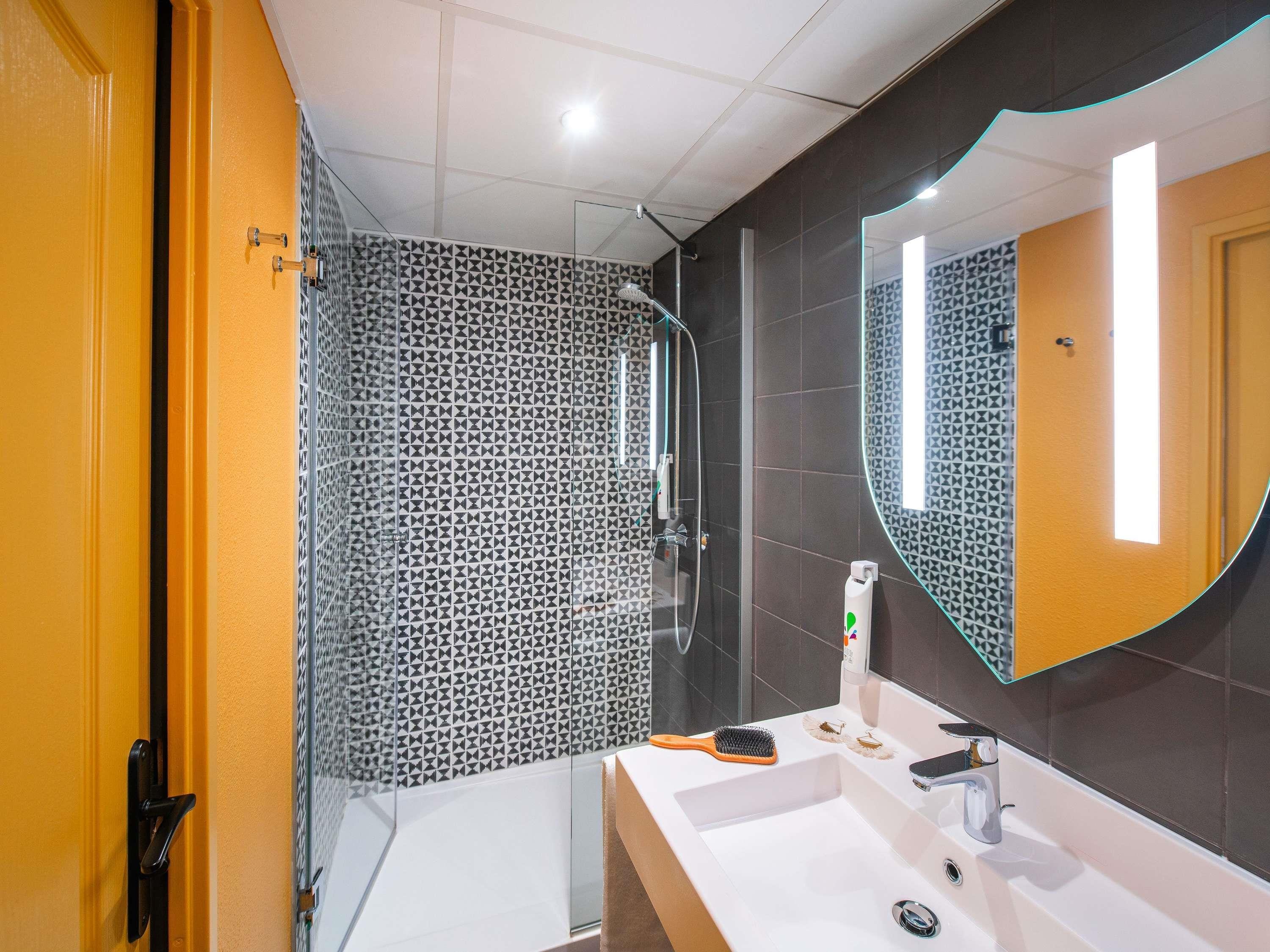 ibis Styles Carcassonne La Cit - Tap to explore photos