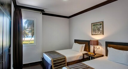 Crowne Plaza Resort SALALAH Room Type - 3 Bedroom Villa Dining and Kitchen Areas Smoking