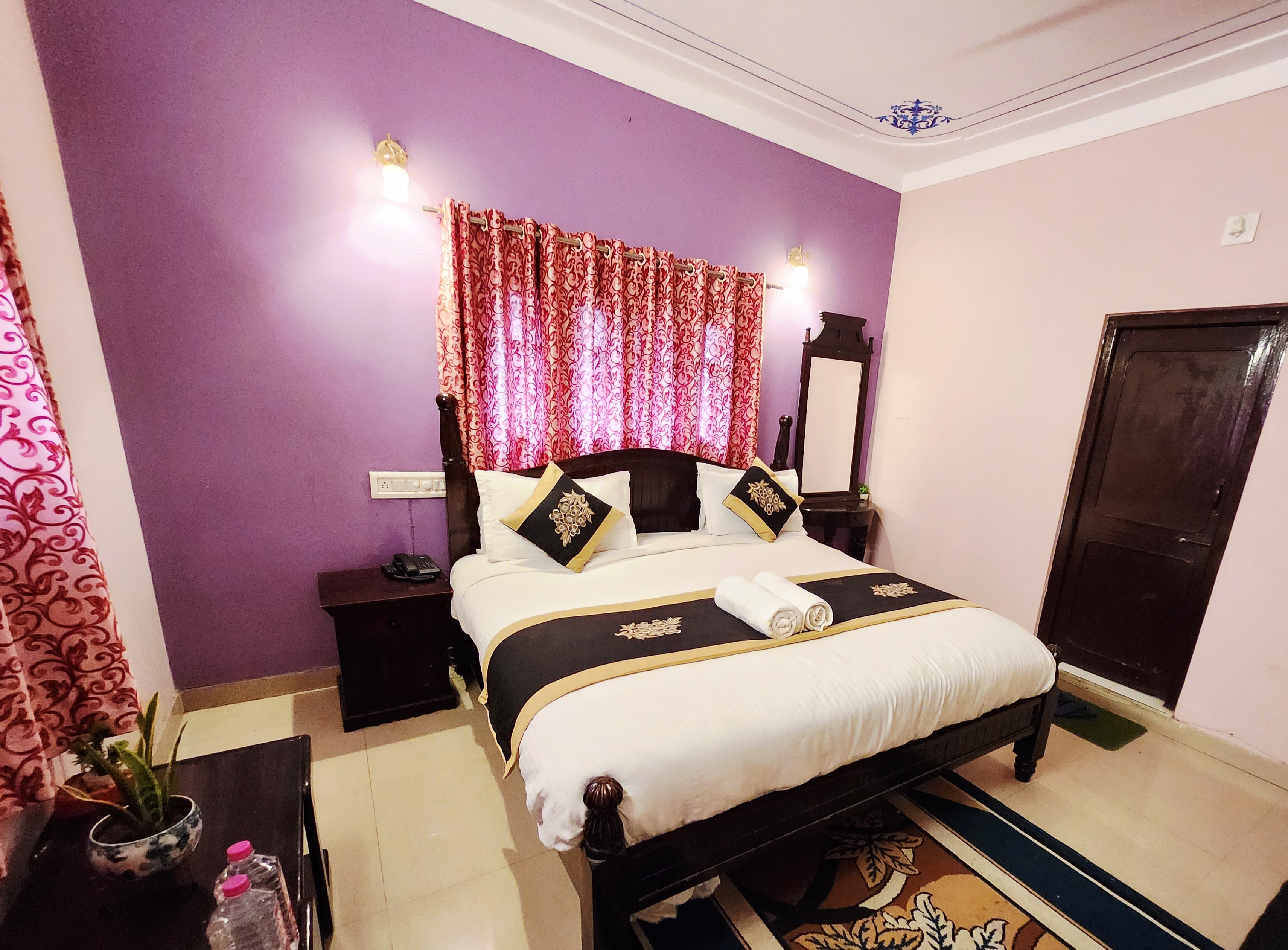 Hotel Rajshree Palace - Tap to explore photos