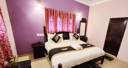 Hotel Rajshree Palace Room Type - Deluxe Room