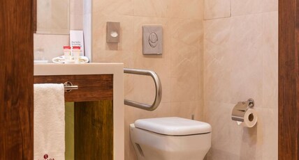 Ramada by Wyndham Bahrain Room Type - 2 Twin Beds, Deluxe Room, Non-Smoking Ramada by Wyndham Bahrain Room Type - 2 Twin Beds, Deluxe Room, Non-Smoking