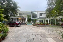 Arsva -  2 BR, Living Area & Roof-top Garden