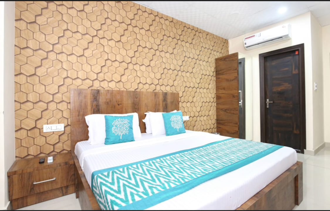 Hotel De agya paradise - Tap to explore photos