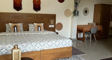 Getaway Stays-Mcleodganj-Dharamkot Room Type - Superior Studio Room with Private Kitchen