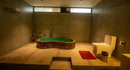 KING FLORA ORGANIC FARM RESORT Room Type - Flora Nest with Bathtub